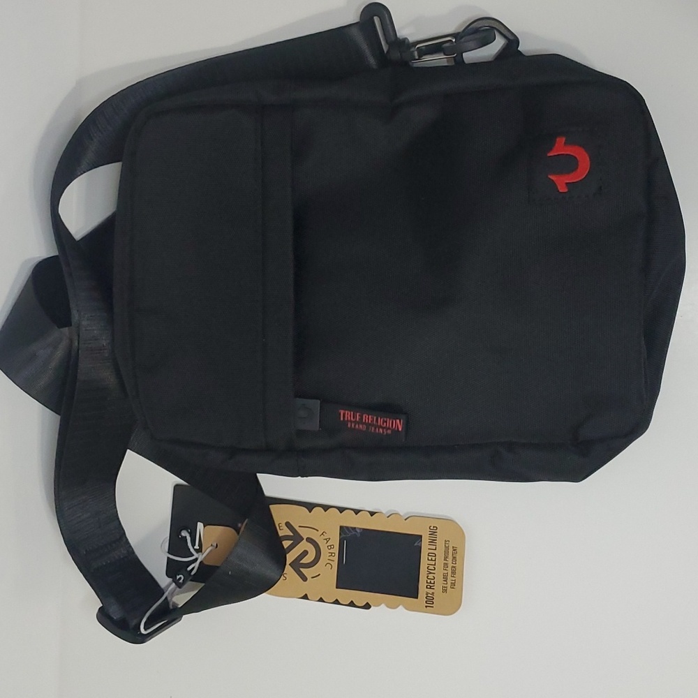 True Religion Benny Crossbody Bag Bkack W/Red Horseshoe Patch, new